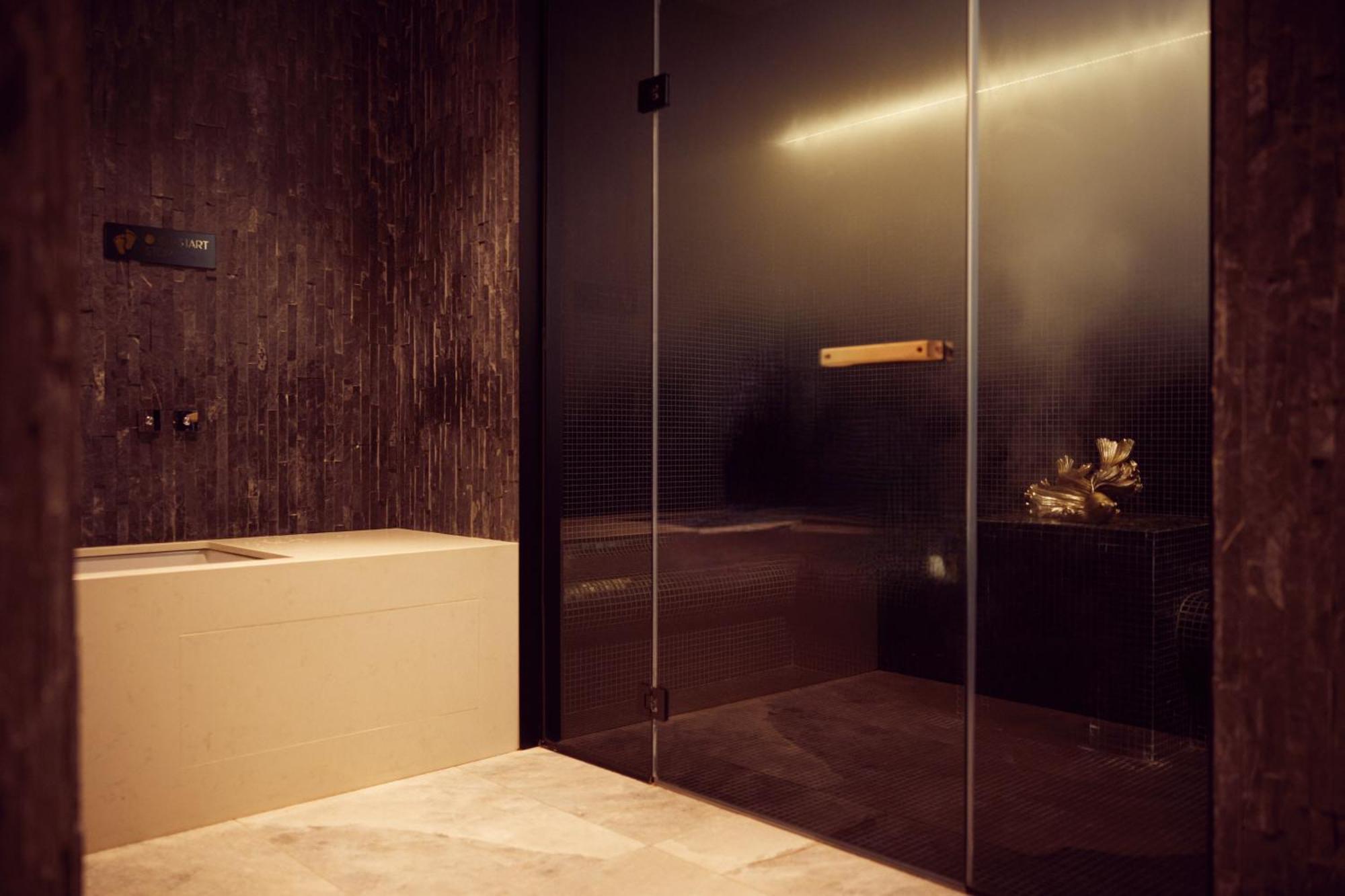 Van Der Valk Hotel Mons Congres & Spa Εξωτερικό φωτογραφία