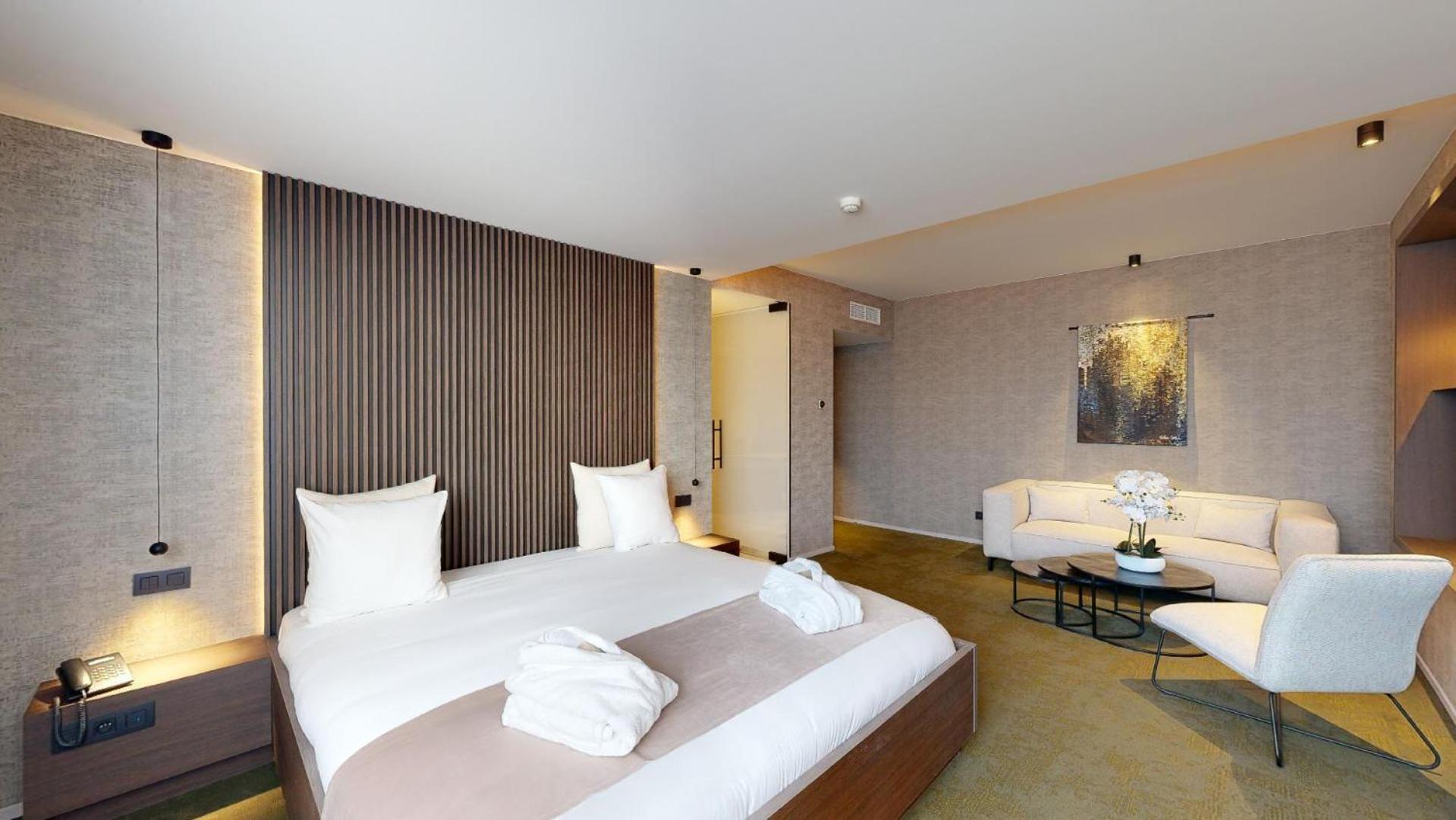 Van Der Valk Hotel Mons Congres & Spa Εξωτερικό φωτογραφία