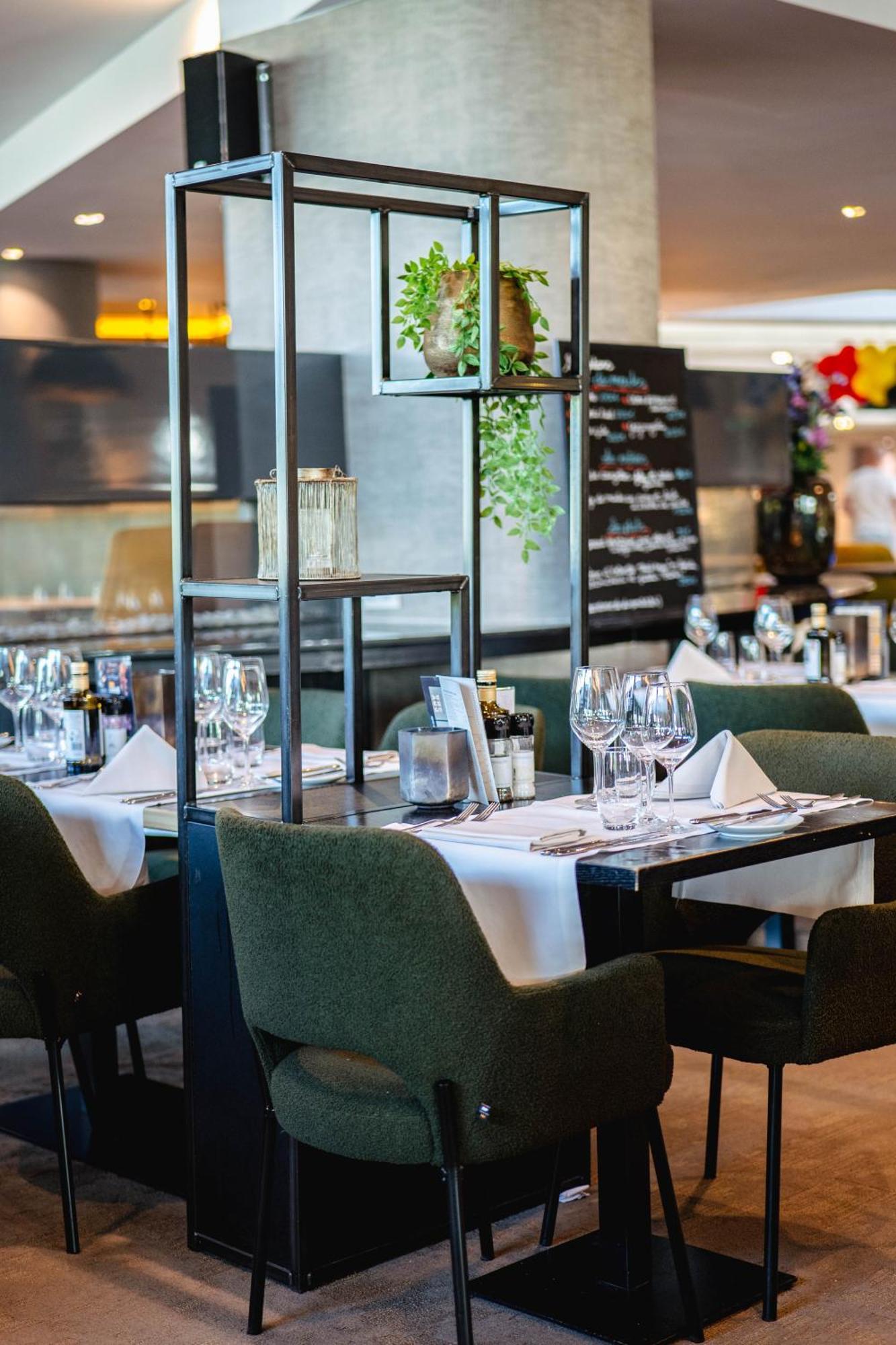 Van Der Valk Hotel Mons Congres & Spa Εξωτερικό φωτογραφία